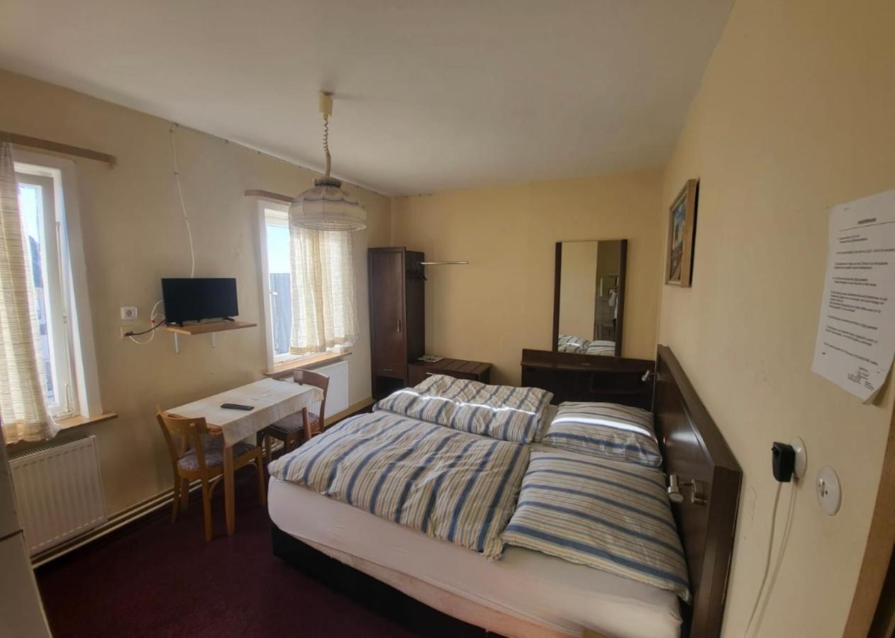 Hotel Zum Ritter Staufenberg  Экстерьер фото