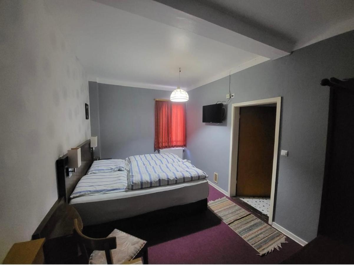 Hotel Zum Ritter Staufenberg  Экстерьер фото